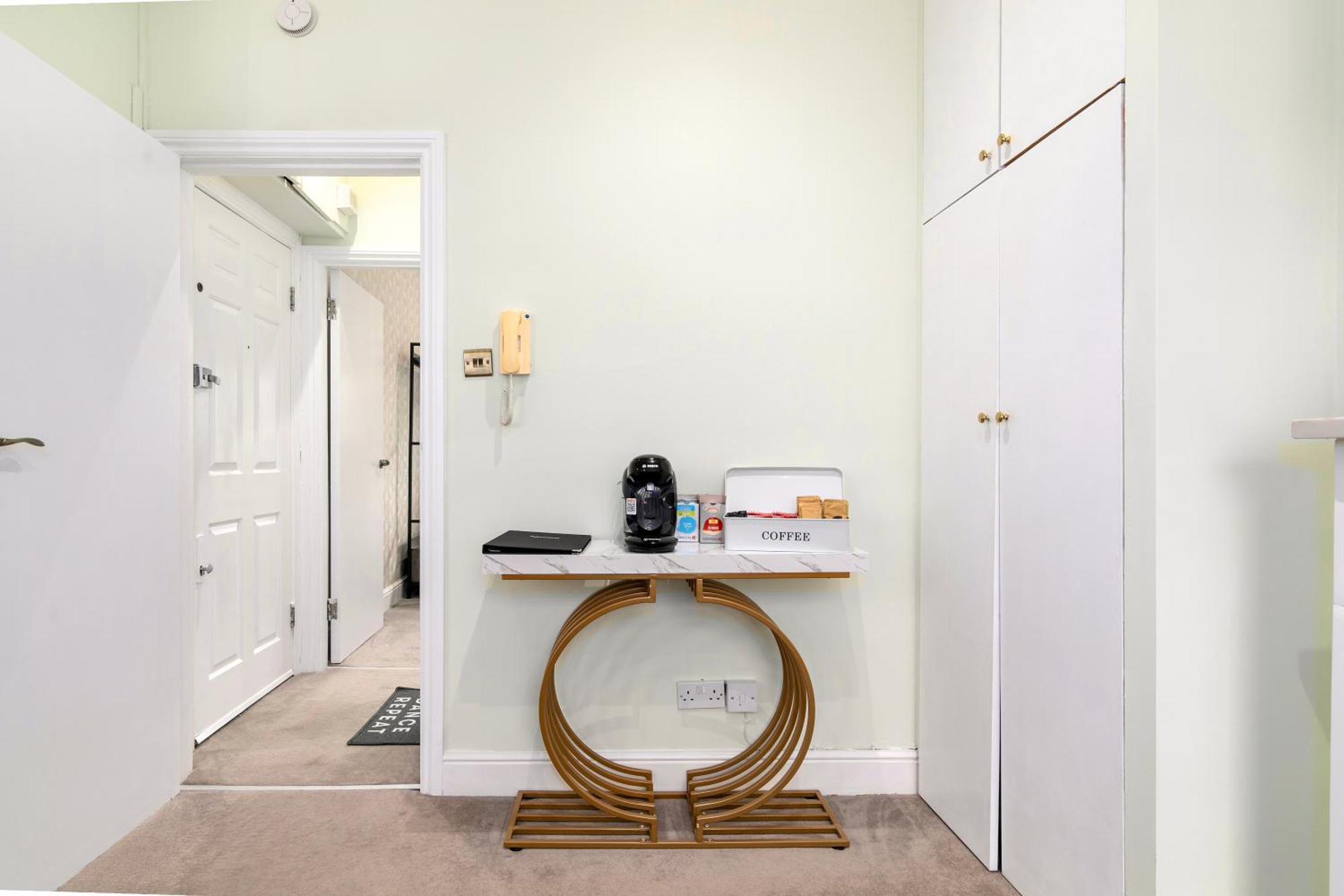 Cosy Flat 5 Min From Holland Park Station! London Apartment Exterior foto