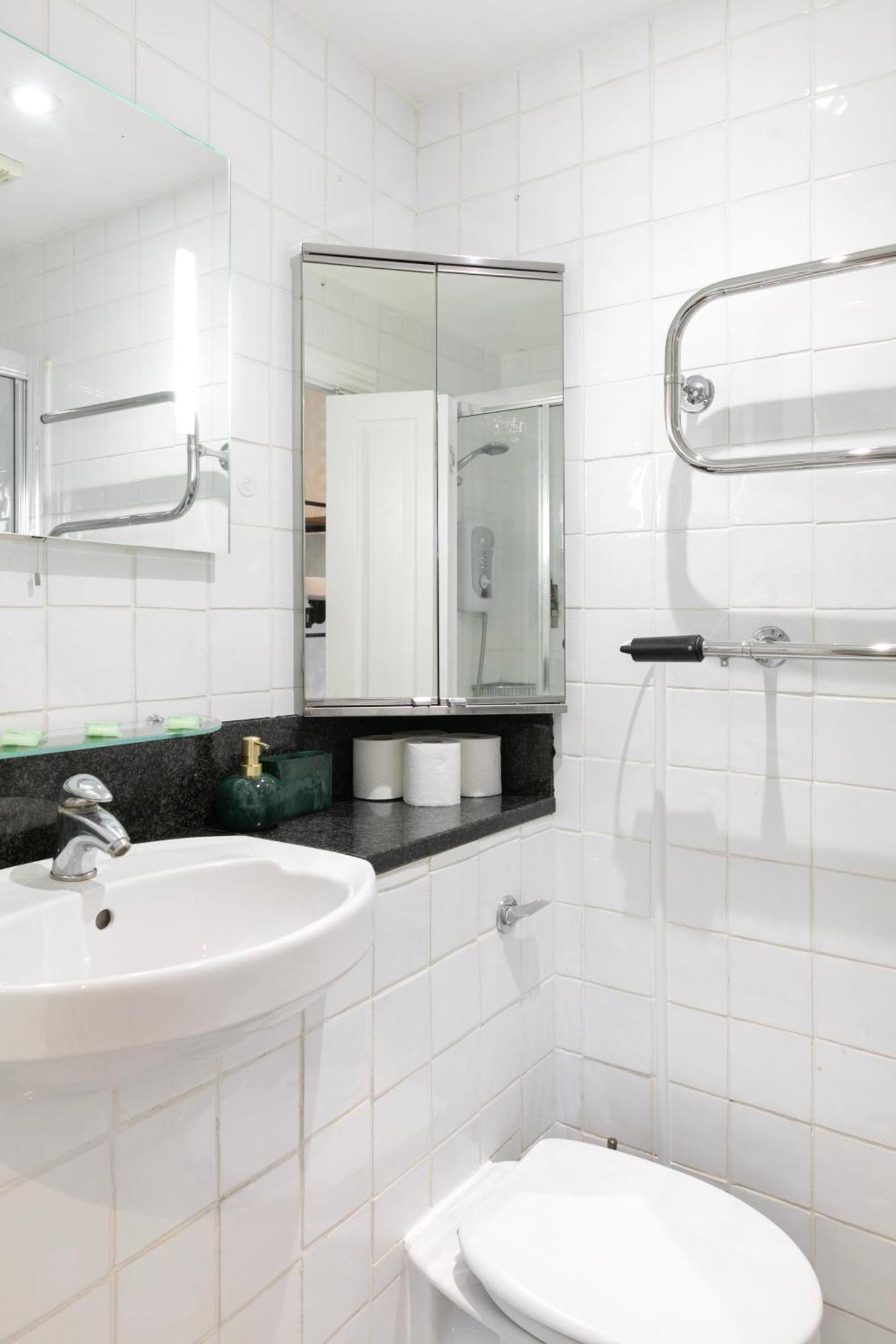 Cosy Flat 5 Min From Holland Park Station! London Apartment Exterior foto